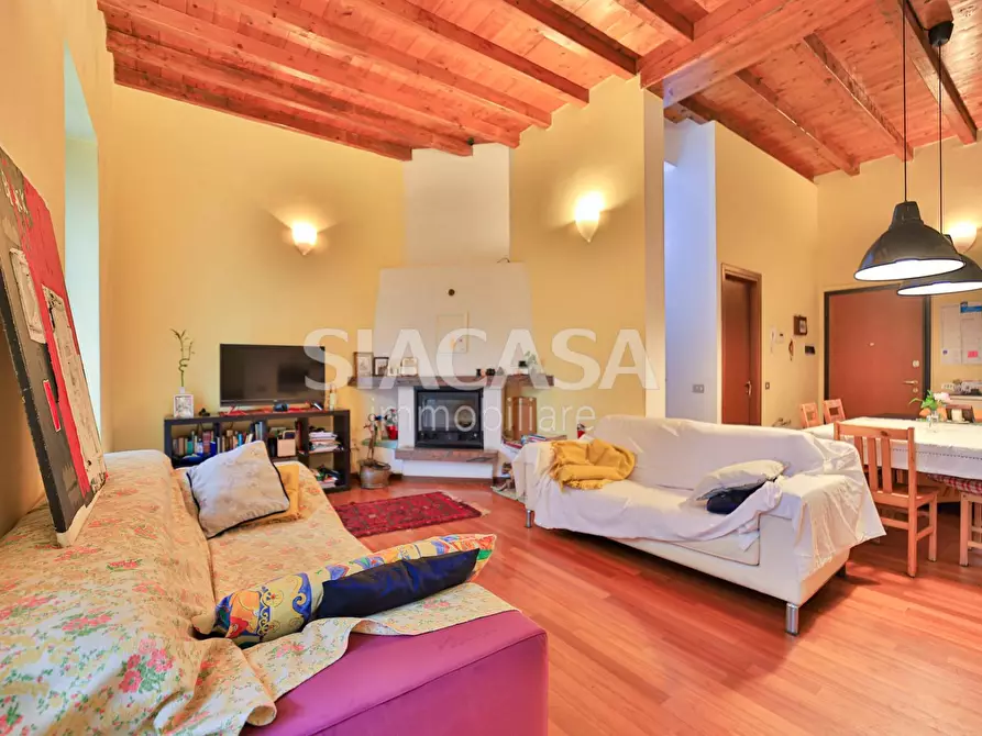 Immagine 13 di Villa in vendita  in Via Roma a Osnago