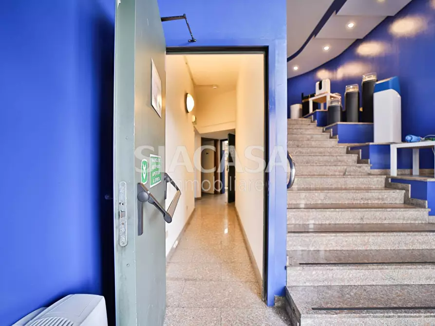 Immagine 2 di Capannone industriale in affitto  a Cinisello Balsamo