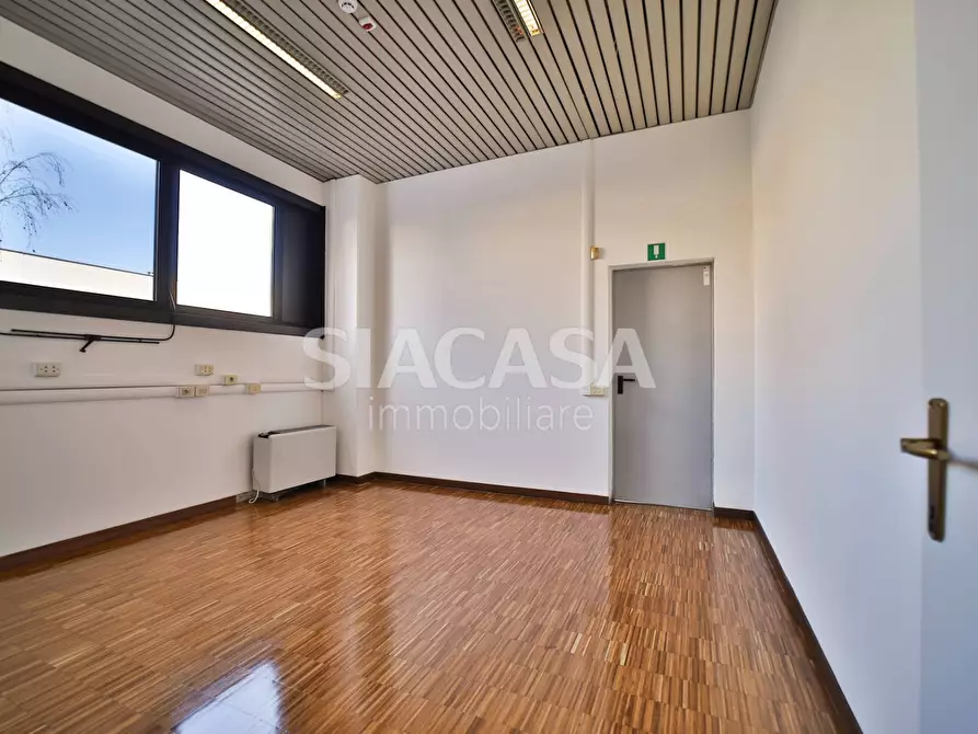 Immagine 5 di Capannone industriale in affitto  a Cinisello Balsamo