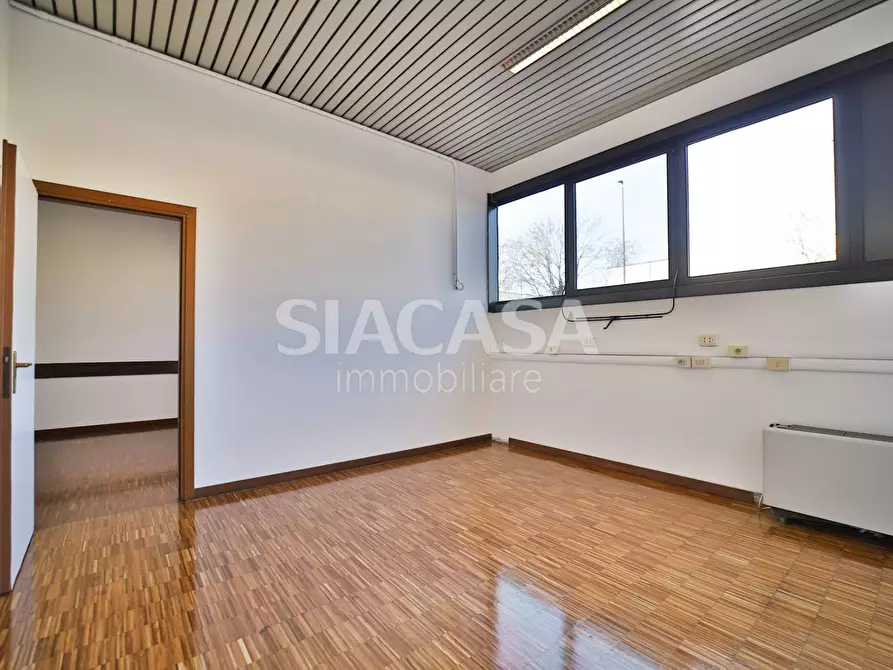 Immagine 6 di Capannone industriale in affitto  a Cinisello Balsamo