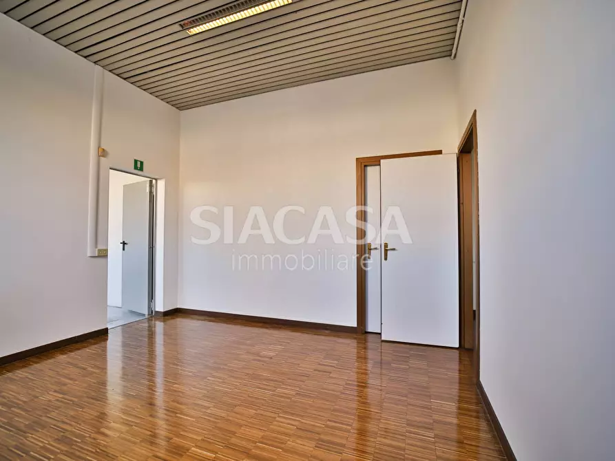 Immagine 7 di Capannone industriale in affitto  a Cinisello Balsamo