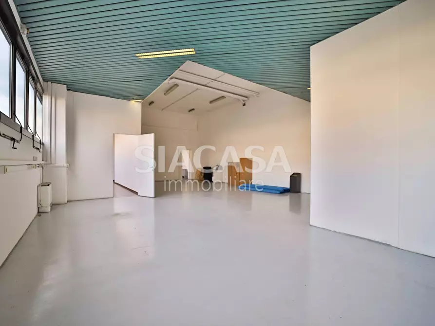 Immagine 8 di Capannone industriale in affitto  a Cinisello Balsamo