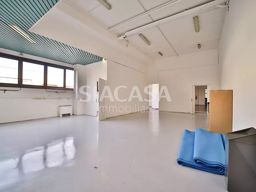 Immagine 9 di Capannone industriale in affitto  a Cinisello Balsamo
