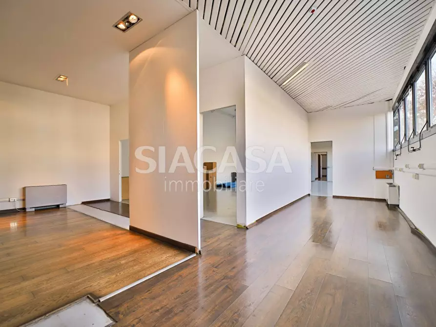 Immagine 12 di Capannone industriale in affitto  a Cinisello Balsamo