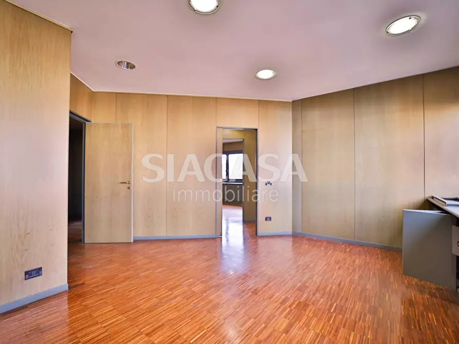 Immagine 19 di Capannone industriale in affitto  a Cinisello Balsamo