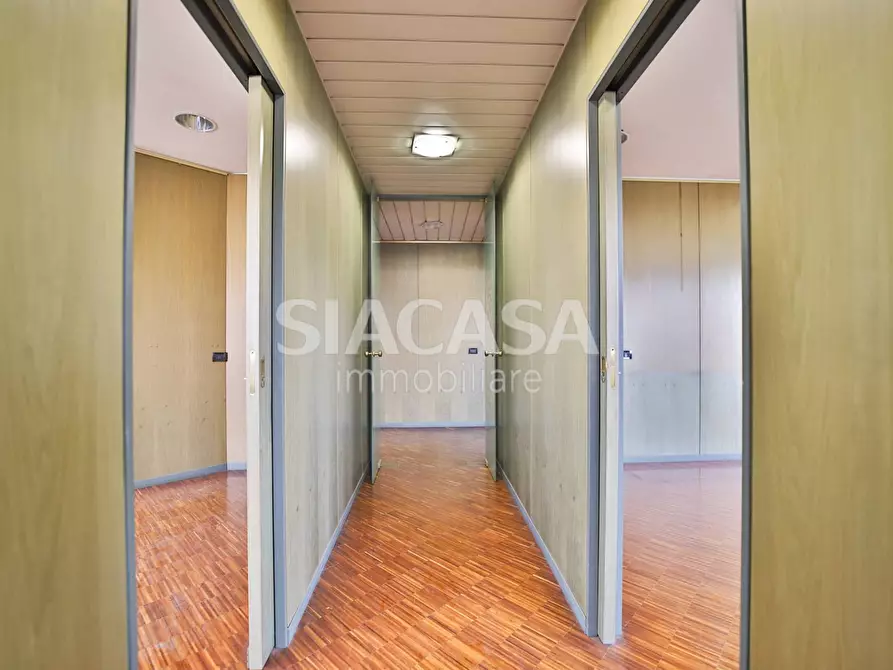 Immagine 23 di Ufficio in affitto  a Cinisello Balsamo