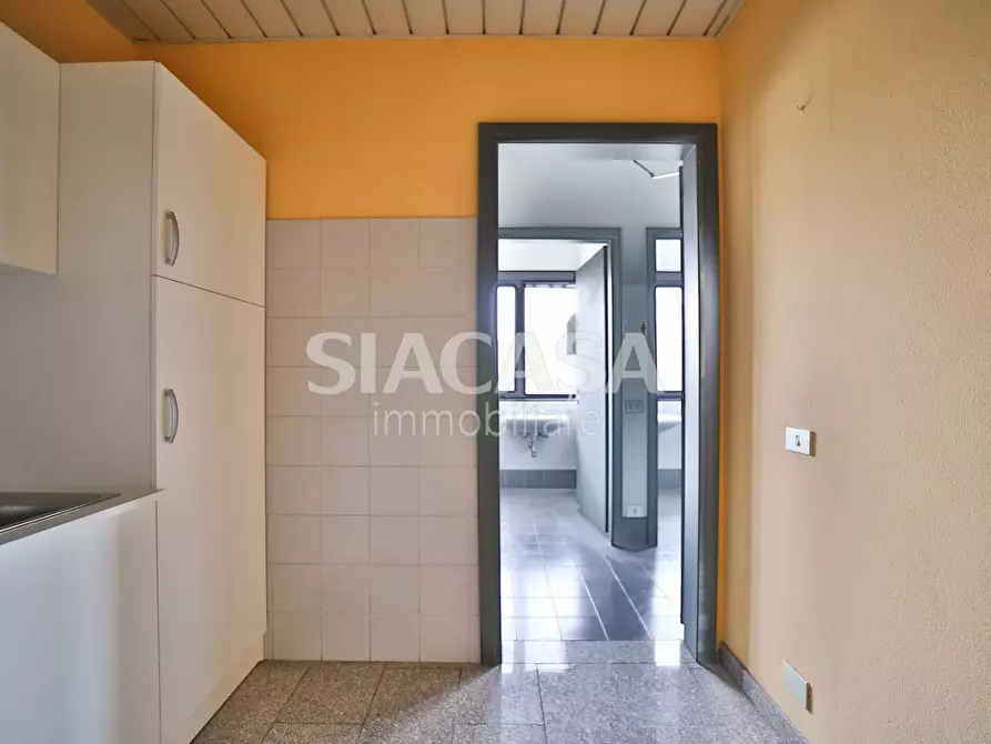Immagine 30 di Ufficio in affitto  a Cinisello Balsamo