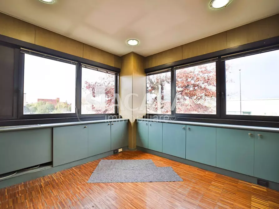 Immagine 22 di Capannone industriale in affitto  a Cinisello Balsamo