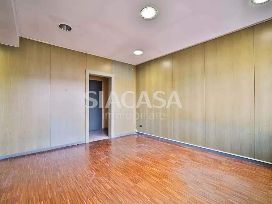 Immagine 27 di Capannone industriale in affitto  a Cinisello Balsamo