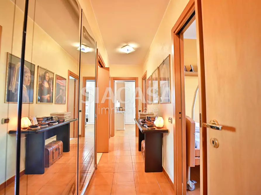 Immagine 16 di Appartamento in vendita  in via Amendola a Pioltello