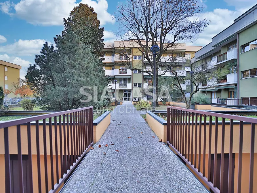 Immagine 20 di Appartamento in vendita  in via Amendola a Pioltello