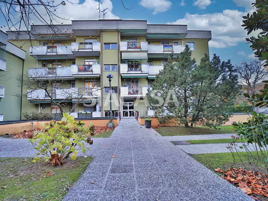 Immagine 21 di Appartamento in vendita  in via Amendola a Pioltello