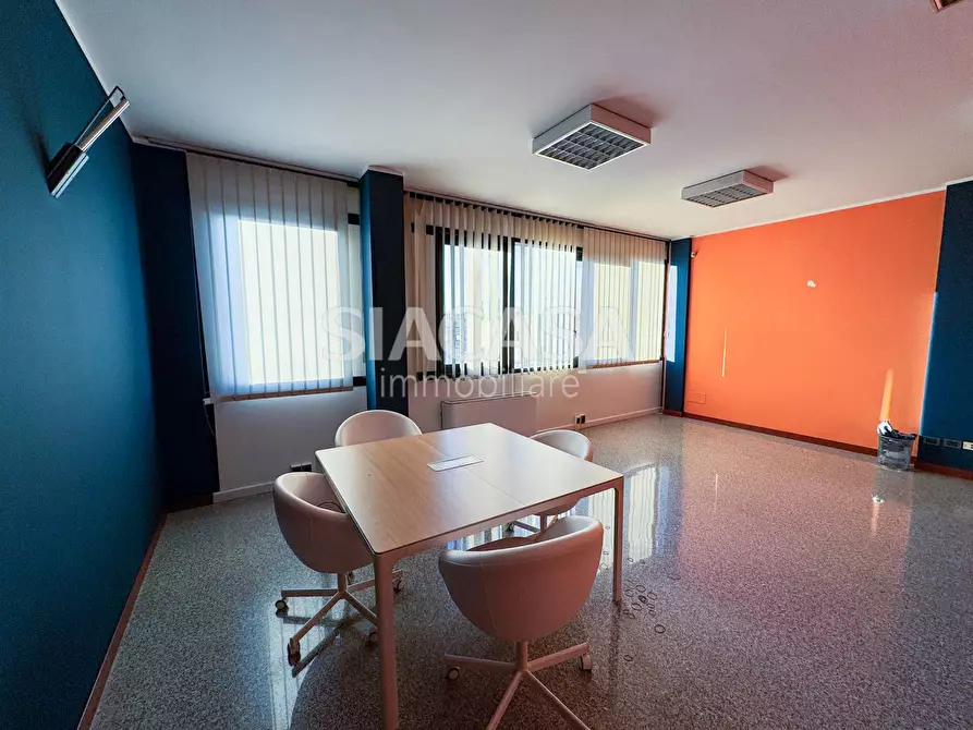 Immagine 5 di Ufficio in affitto  a Cernusco Sul Naviglio