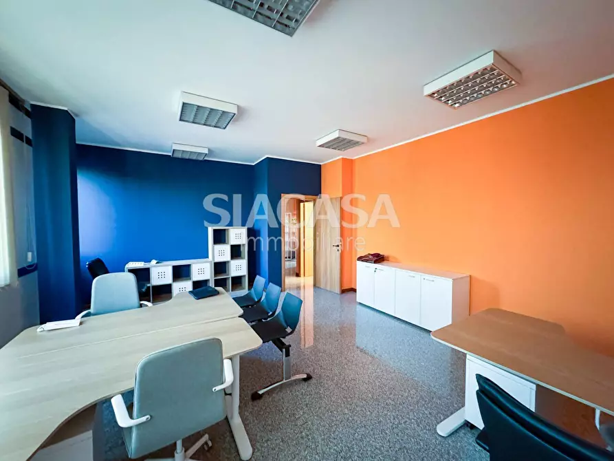 Immagine 8 di Ufficio in affitto  a Cernusco Sul Naviglio