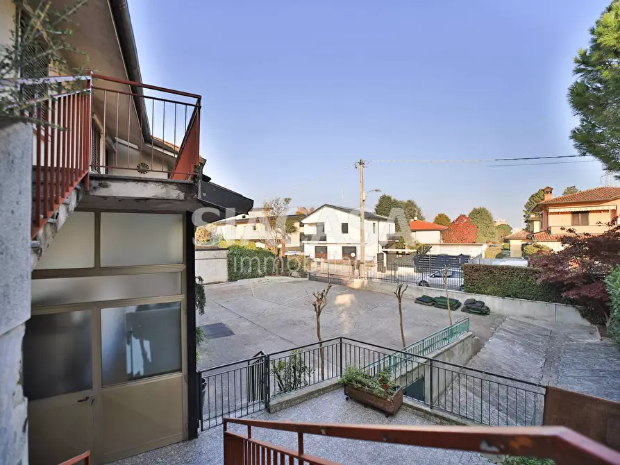 Immagine 11 di Villa in vendita  in Via Vittorio Veneto a Brembate