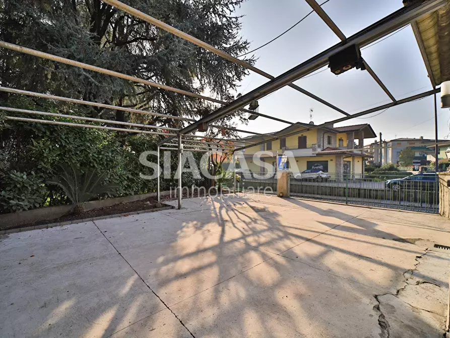 Immagine 9 di Villa in vendita  in Via Vittorio Veneto a Brembate