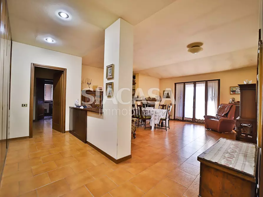 Immagine 14 di Villa in vendita  in Via Vittorio Veneto a Brembate