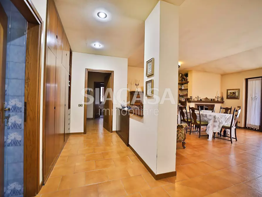 Immagine 15 di Villa in vendita  in Via Vittorio Veneto a Brembate