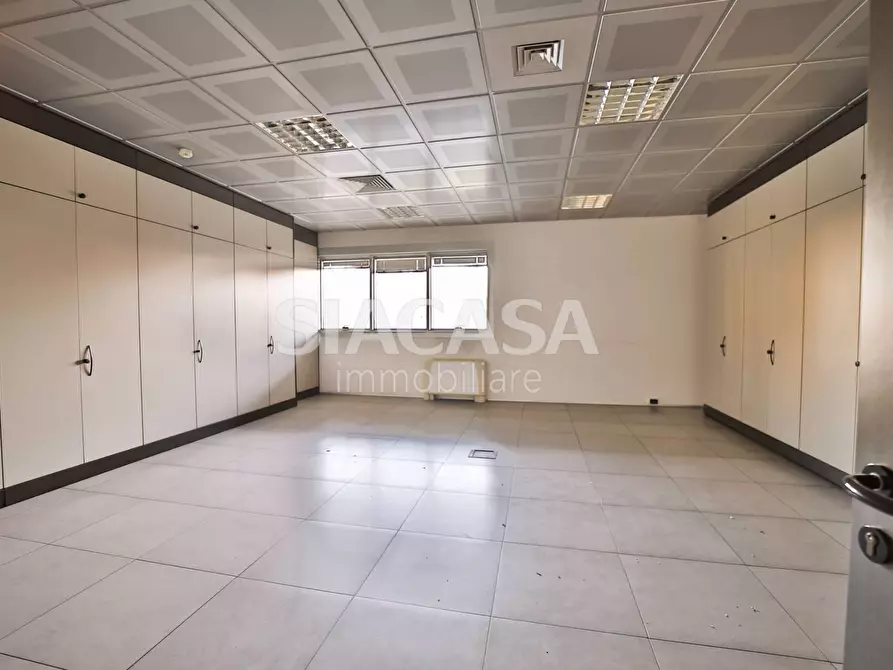 Immagine 5 di Ufficio in affitto  a Telgate