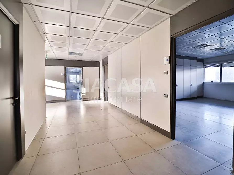 Immagine 8 di Ufficio in affitto  a Telgate