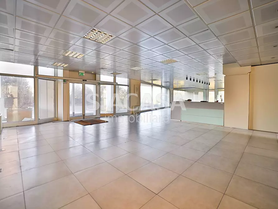 Immagine 9 di Ufficio in affitto  a Telgate