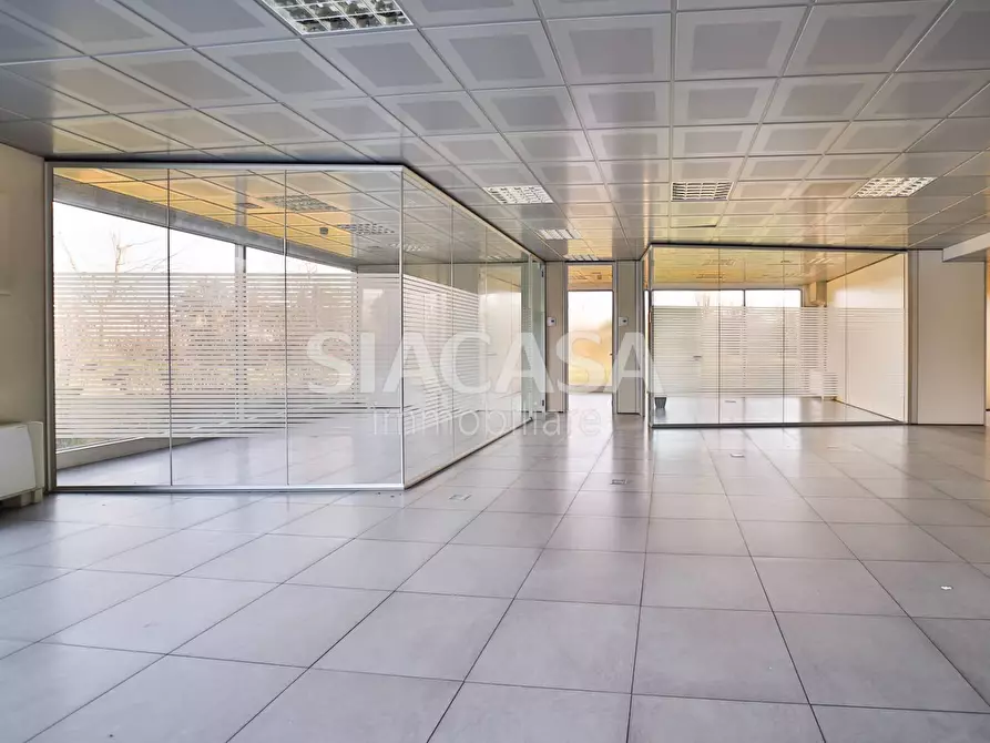 Immagine 11 di Ufficio in affitto  a Telgate