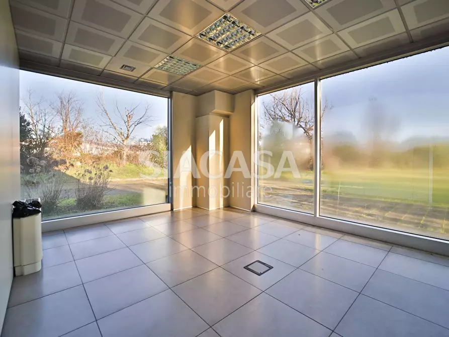 Immagine 14 di Ufficio in affitto  a Telgate