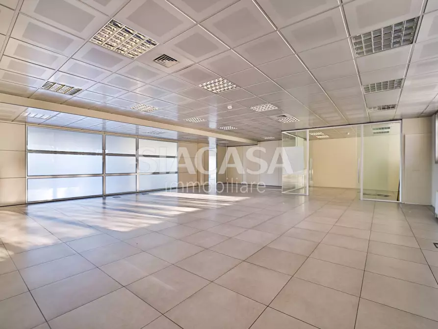 Immagine 16 di Ufficio in affitto  a Telgate