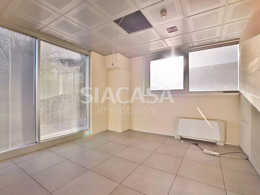 Immagine 20 di Ufficio in affitto  a Telgate