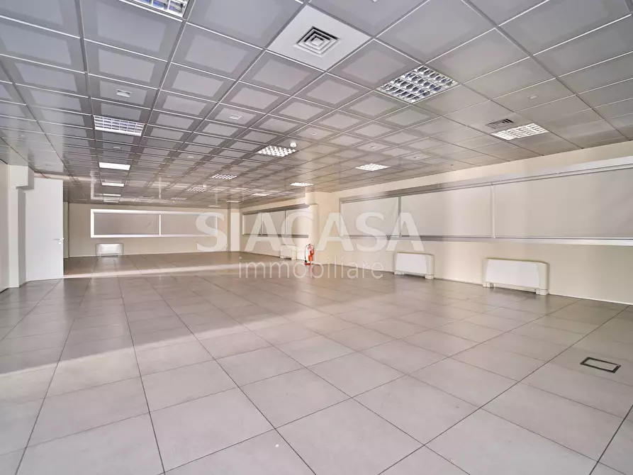 Immagine 24 di Ufficio in affitto  a Telgate