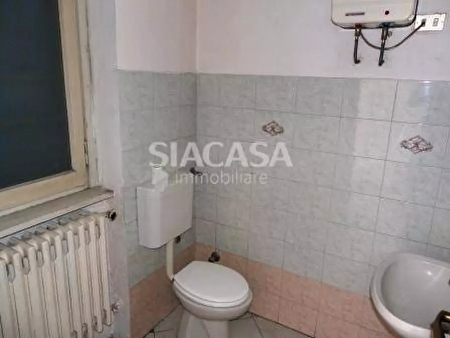 Immagine 10 di Negozio in vendita  a Agrate Brianza