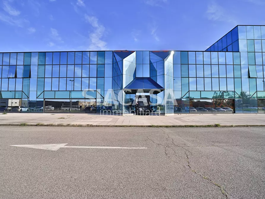 Immagine 2 di Ufficio in affitto  a Mezzago