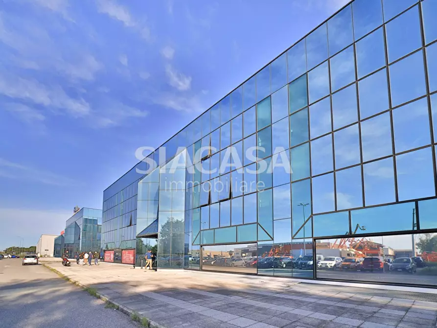 Immagine 3 di Ufficio in affitto  a Mezzago