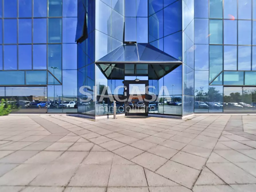 Immagine 6 di Ufficio in affitto  a Mezzago