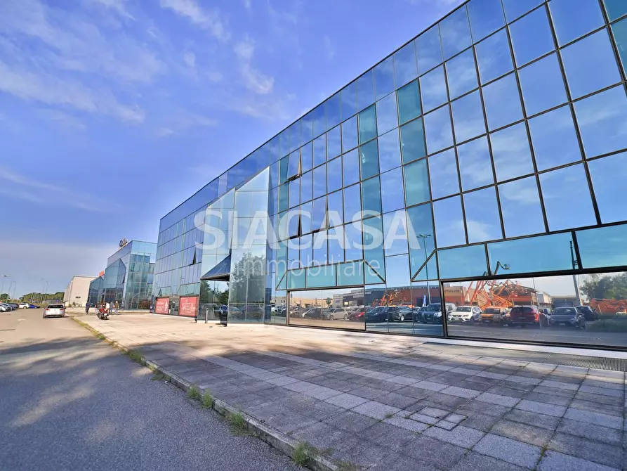 Immagine 1 di Ufficio in affitto  a Mezzago