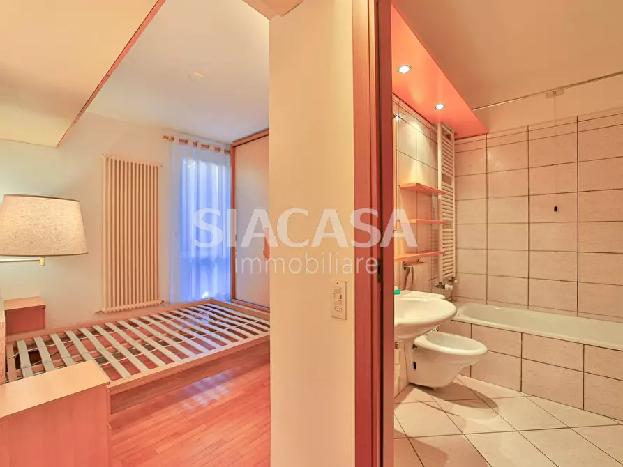 Immagine 26 di Appartamento in affitto  in Via Sanzio a Monza