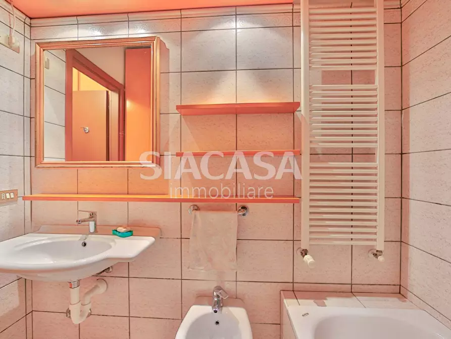 Immagine 29 di Appartamento in affitto  in Via Sanzio a Monza