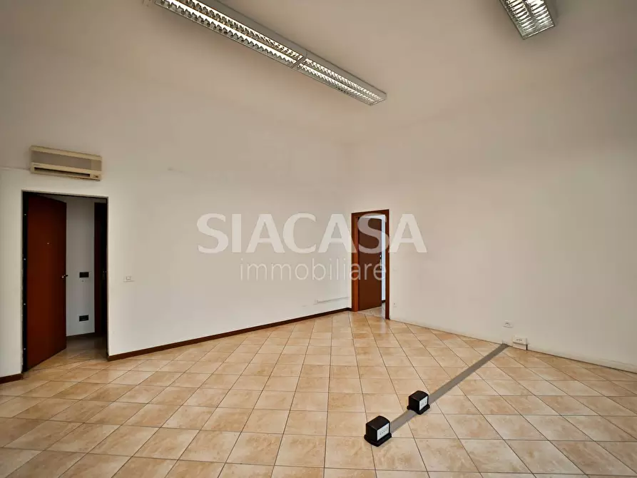 Immagine 10 di Ufficio in affitto  in Segrate a Segrate