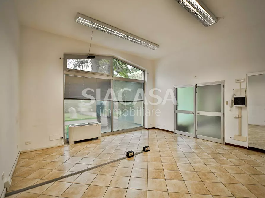 Immagine 12 di Ufficio in affitto  in Segrate a Segrate