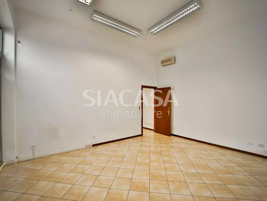 Immagine 15 di Ufficio in affitto  in Segrate a Segrate