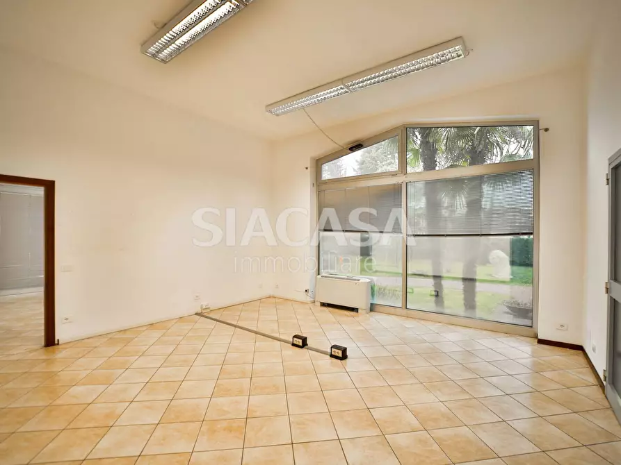 Immagine 16 di Ufficio in affitto  in Segrate a Segrate