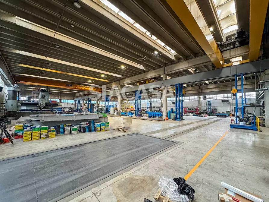 Immagine 8 di Capannone industriale in vendita  a Vimercate