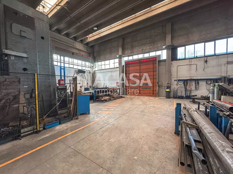 Immagine 11 di Capannone industriale in vendita  a Vimercate