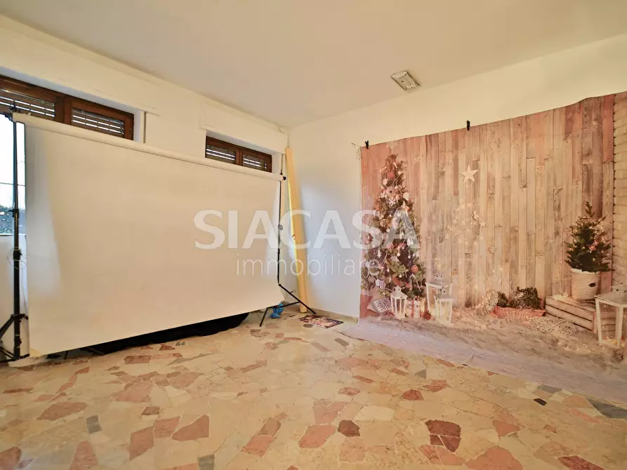 Immagine 9 di Ufficio in vendita  a Cologno Monzese