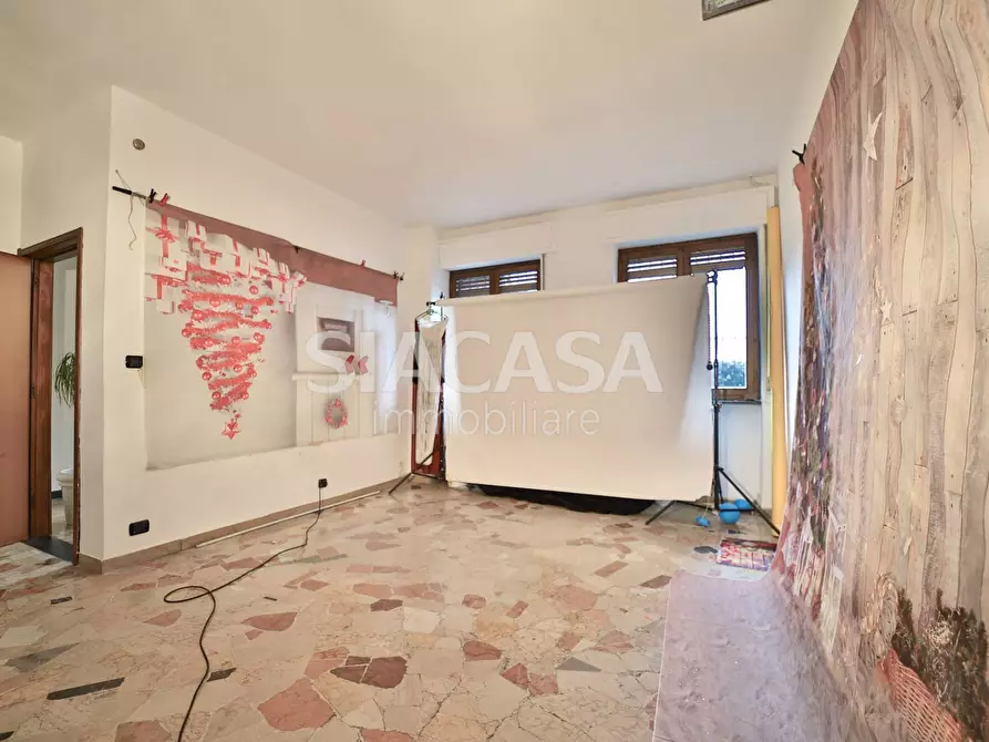 Immagine 15 di Ufficio in vendita  a Cologno Monzese