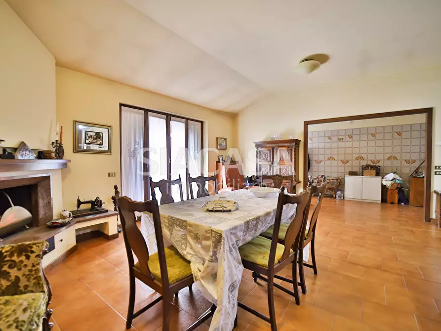 Immagine 21 di Palazzo in vendita  in Via Vittorio Veneto a Bergamo