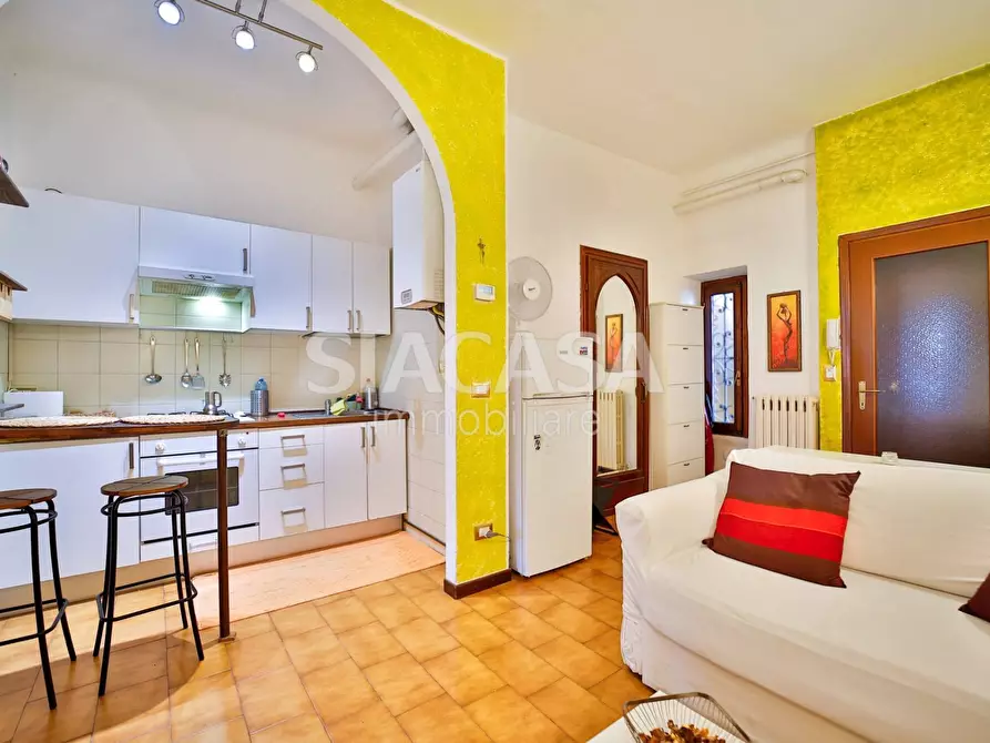 Immagine 2 di Appartamento in vendita  in Via Accademia a Milano