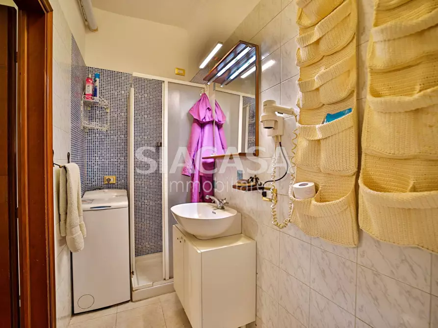 Immagine 14 di Appartamento in vendita  in Via Accademia a Milano