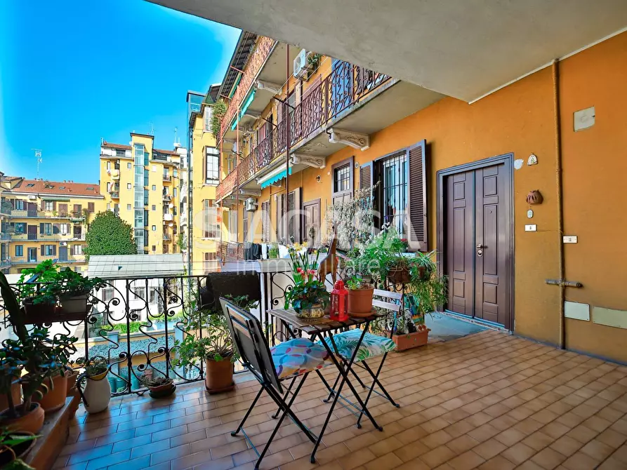 Immagine 17 di Appartamento in vendita  in Via Accademia a Milano