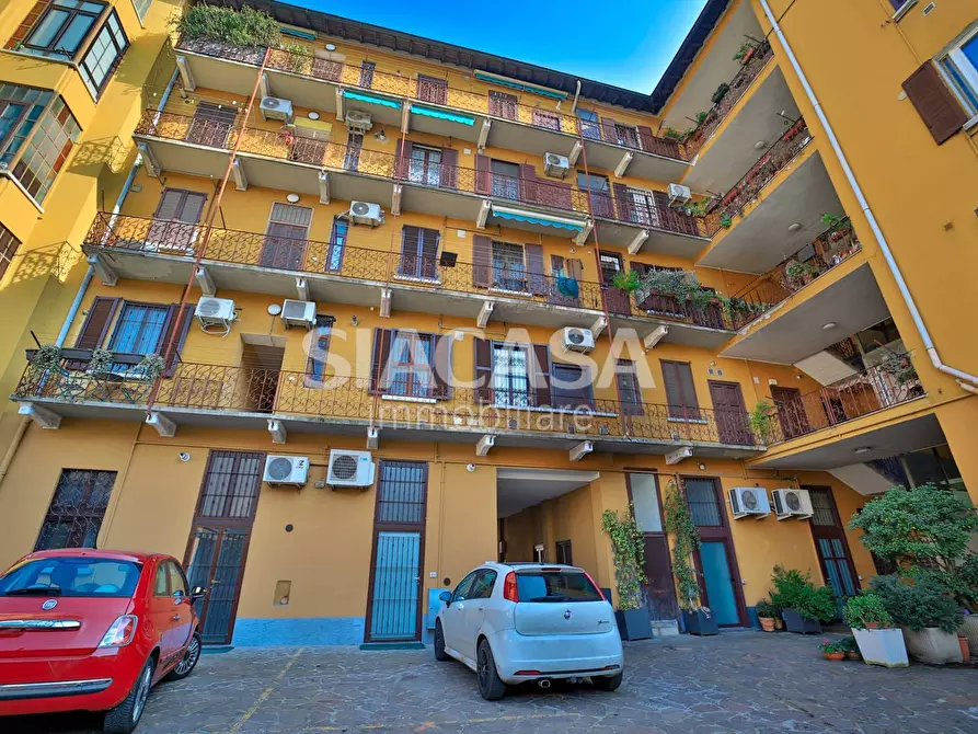 Immagine 18 di Appartamento in vendita  in Via Accademia a Milano